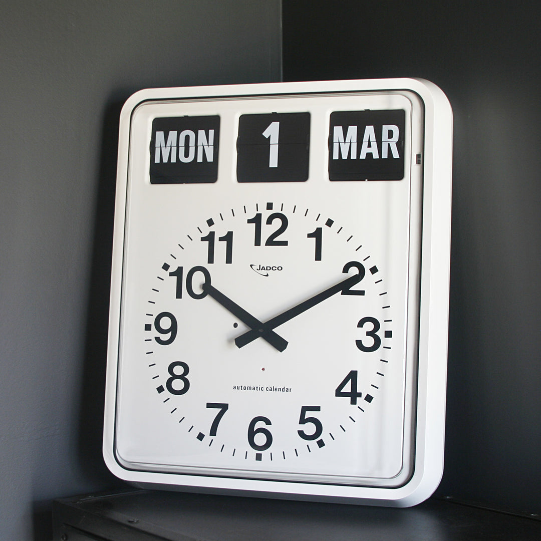 Jadco Giant Analogue Flip Calendar Wall Clock White 51cm BQ20 Lifestyle 3
