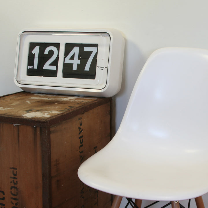 Jadco Jumbo Digital Flip Card Wall and Desk Clock White 48cm BQ100 3