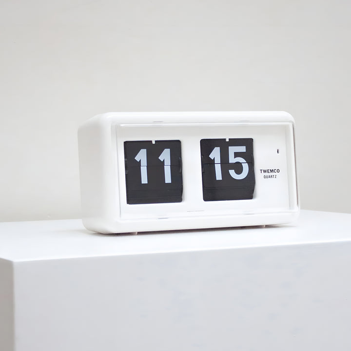 Jadco Wylie Compact Digital Flip Card Wall Desk Clock White 20cm QT30 03