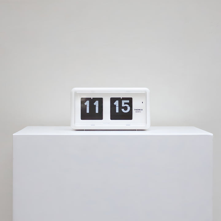 Jadco Wylie Compact Digital Flip Card Wall Desk Clock White 20cm QT30 04