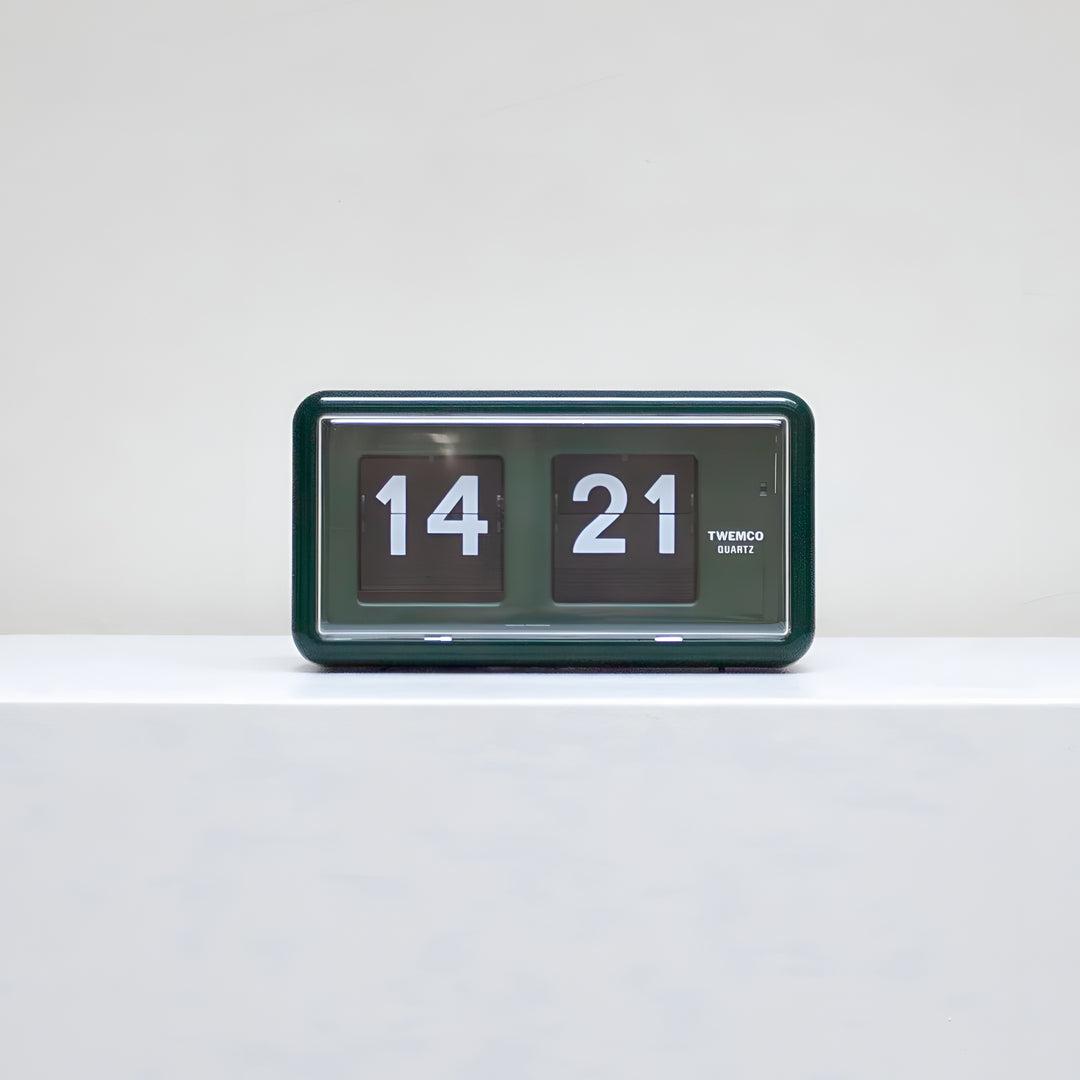 Jadco Wylie Compact Digital Flip Card Wall and Desk Clock Green 20cm QT30-Green New 3