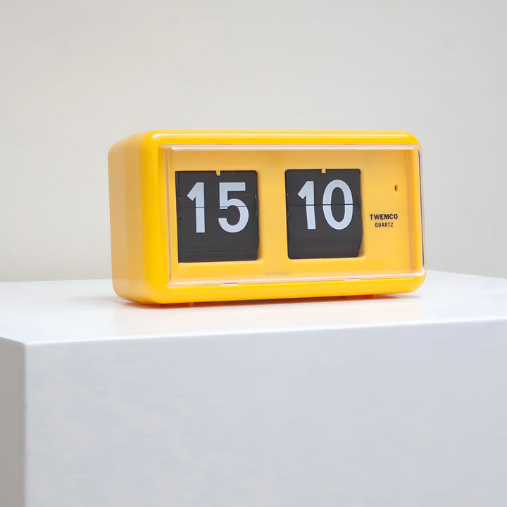 Jadco Wylie Compact Digital Flip Card Wall and Desk Clock Yellow 20cm QT30-Yellow 02