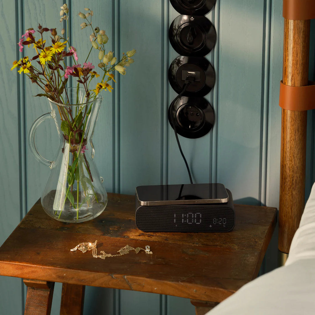 Kreafunk Wakie Qi Charging BT Speaker Alarm Clock Black 16cm KFKE192 5