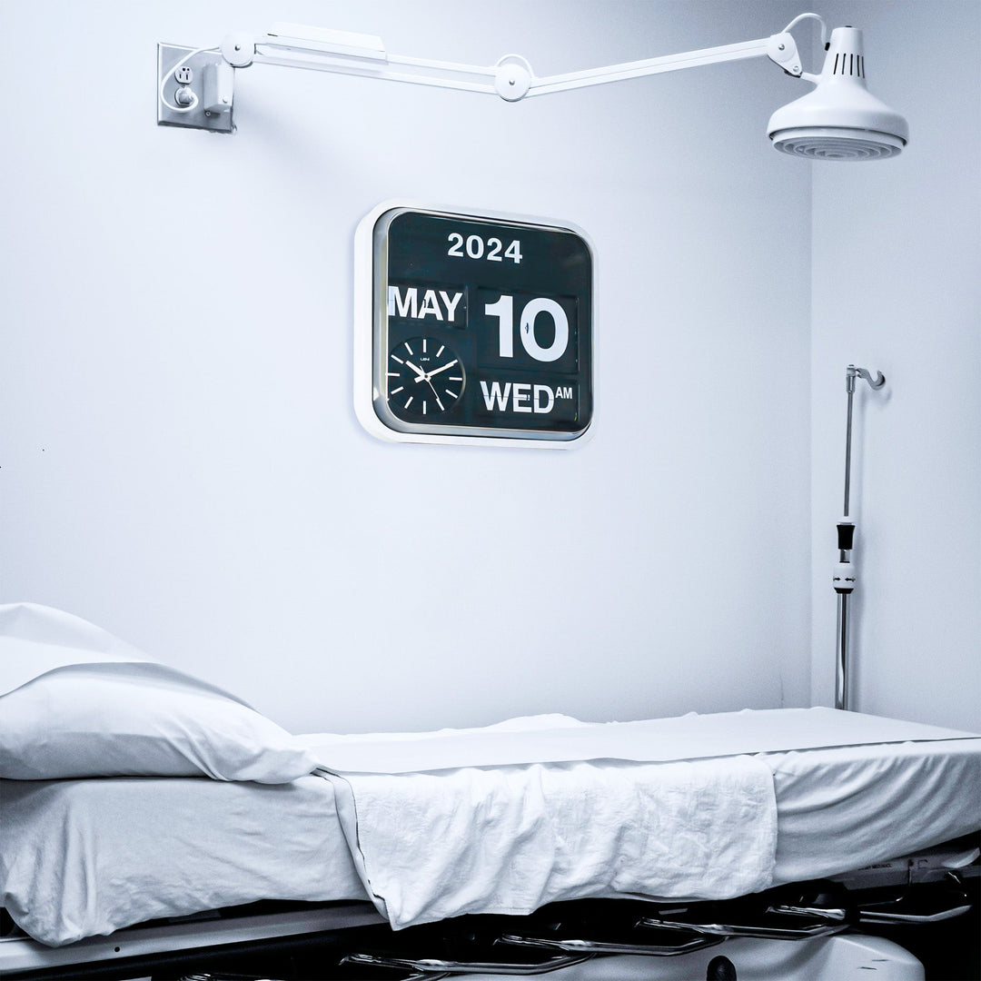 Leni Analogue with Flip Bankers Calendar Wall Clock Black 43cm 140630 10 #size_43cm