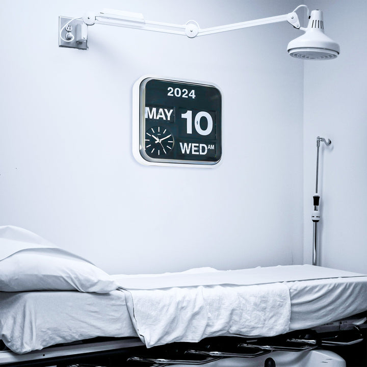 Leni Analogue with Flip Bankers Calendar Wall Clock Black 43cm 140630 10 #size_43cm