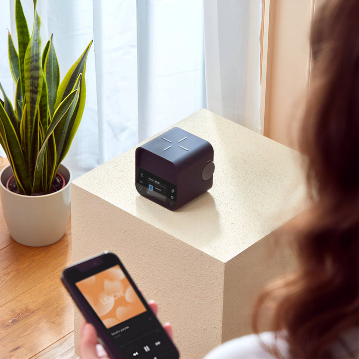 Lexon Oslo DAB FM Radio Charging Bluetooth Alarm Clock Black 11cm LD-LA130N 7