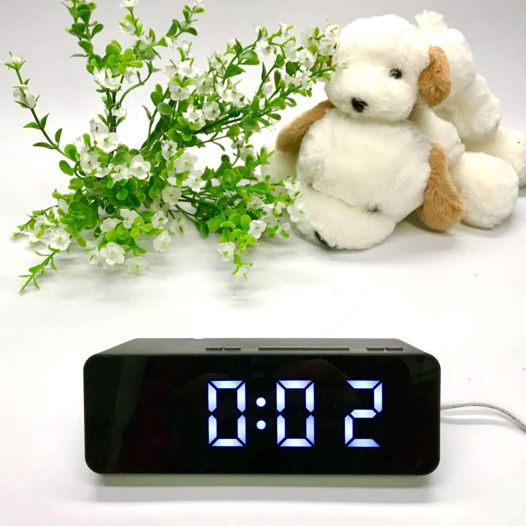 Checkmate Holland Multifunction Digital Alarm Clock Black 16cm VGW-8211-BLA 1