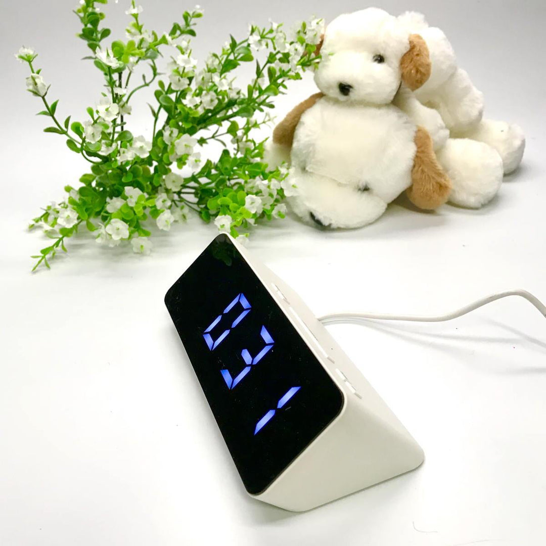 Checkmate Holland Multifunction Digital Alarm Clock White 16cm VGW-8211-WHI 3