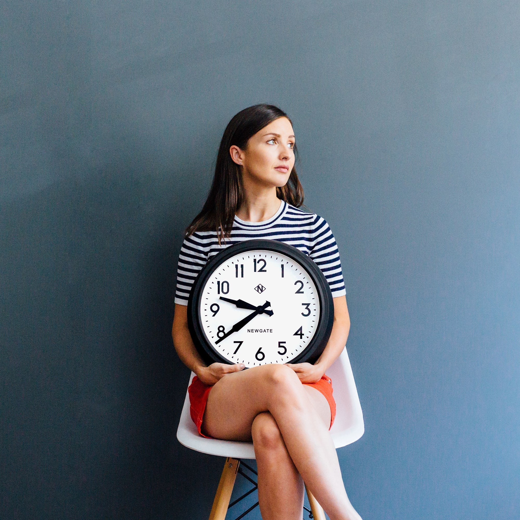 インテリア時計 NEWGATE 50's electric wall clock 何十年も前からそこにあるかのような存在感のある 50's electric