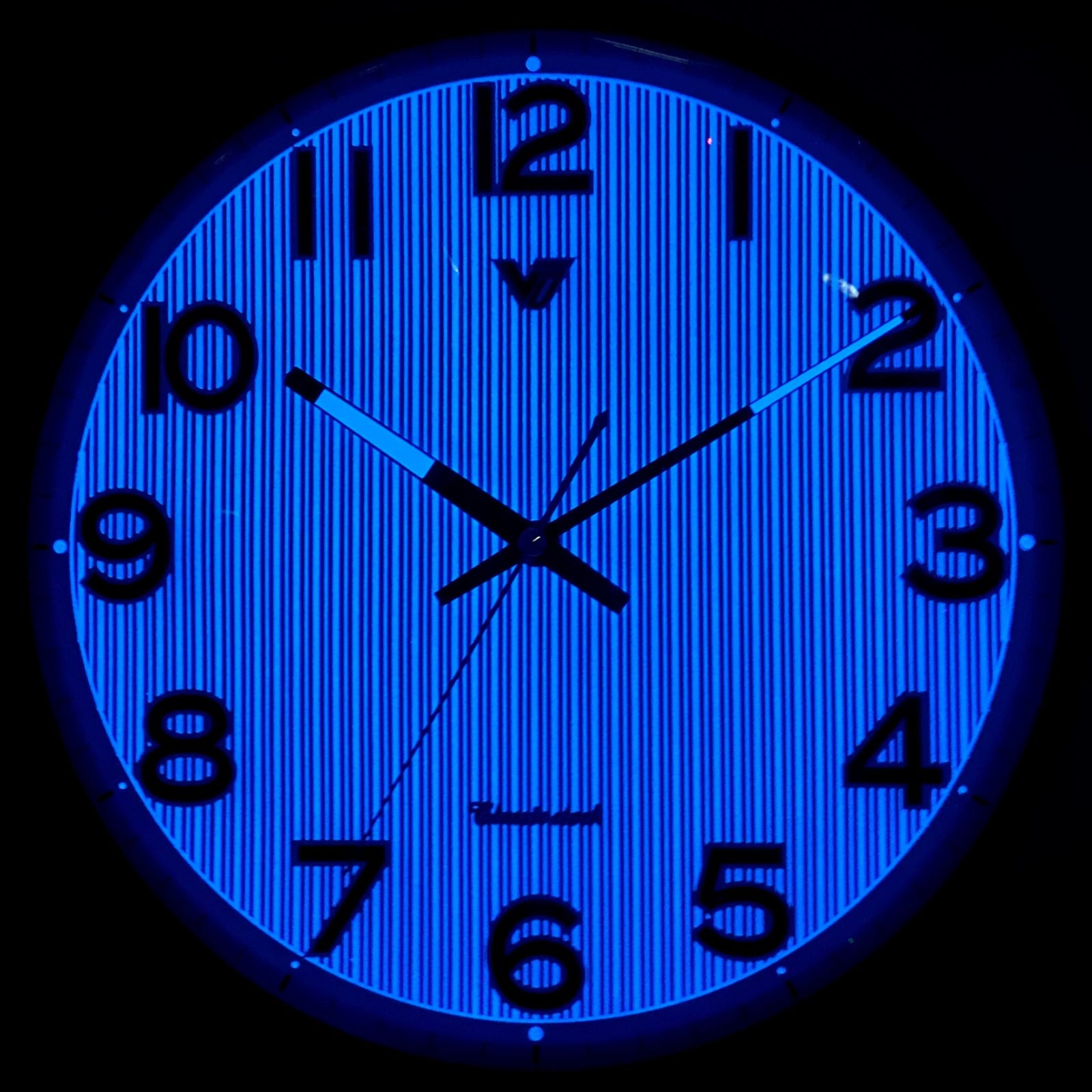 Victory Bonnie Glow In The Dark Wall Clock Gold 33cm CJK-8372-GOL 4